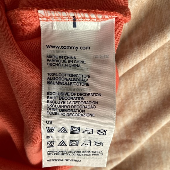 Bundle 3 EUC Tommy Hilfiger v neck t-shirts - Picture 13 of 13